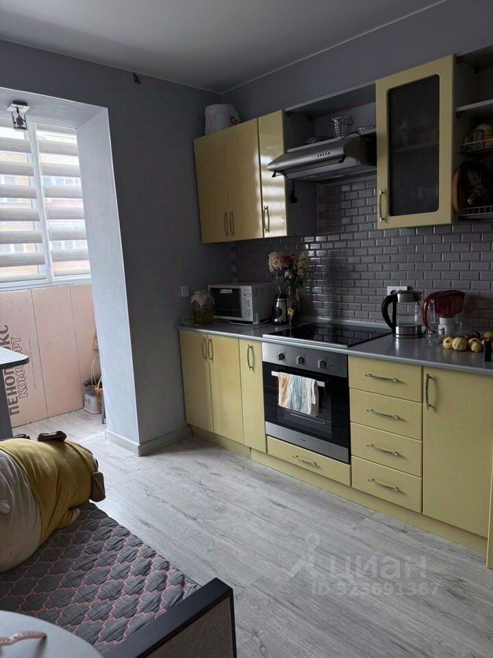 Продажа 1-комн квартиры на вторичном рынке Зеленоградский пгт, улица Островского, 14