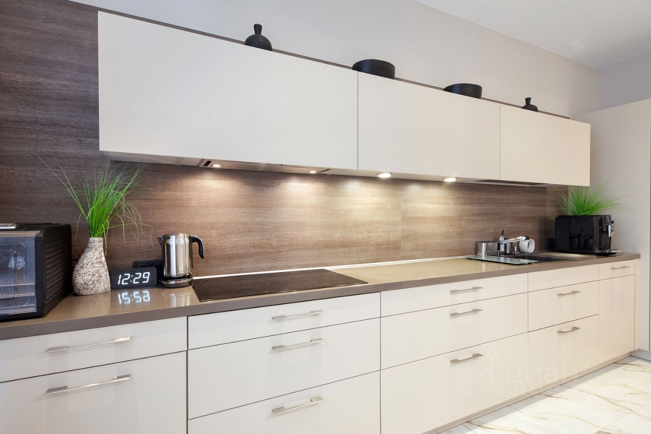 Продажа 3-комн квартиры на вторичном рынке Кирочная улица, 64