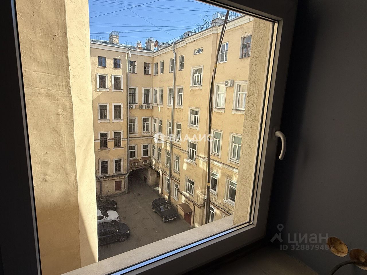 Продажа 2-комн квартиры на вторичном рынке Вознесенский проспект, 55