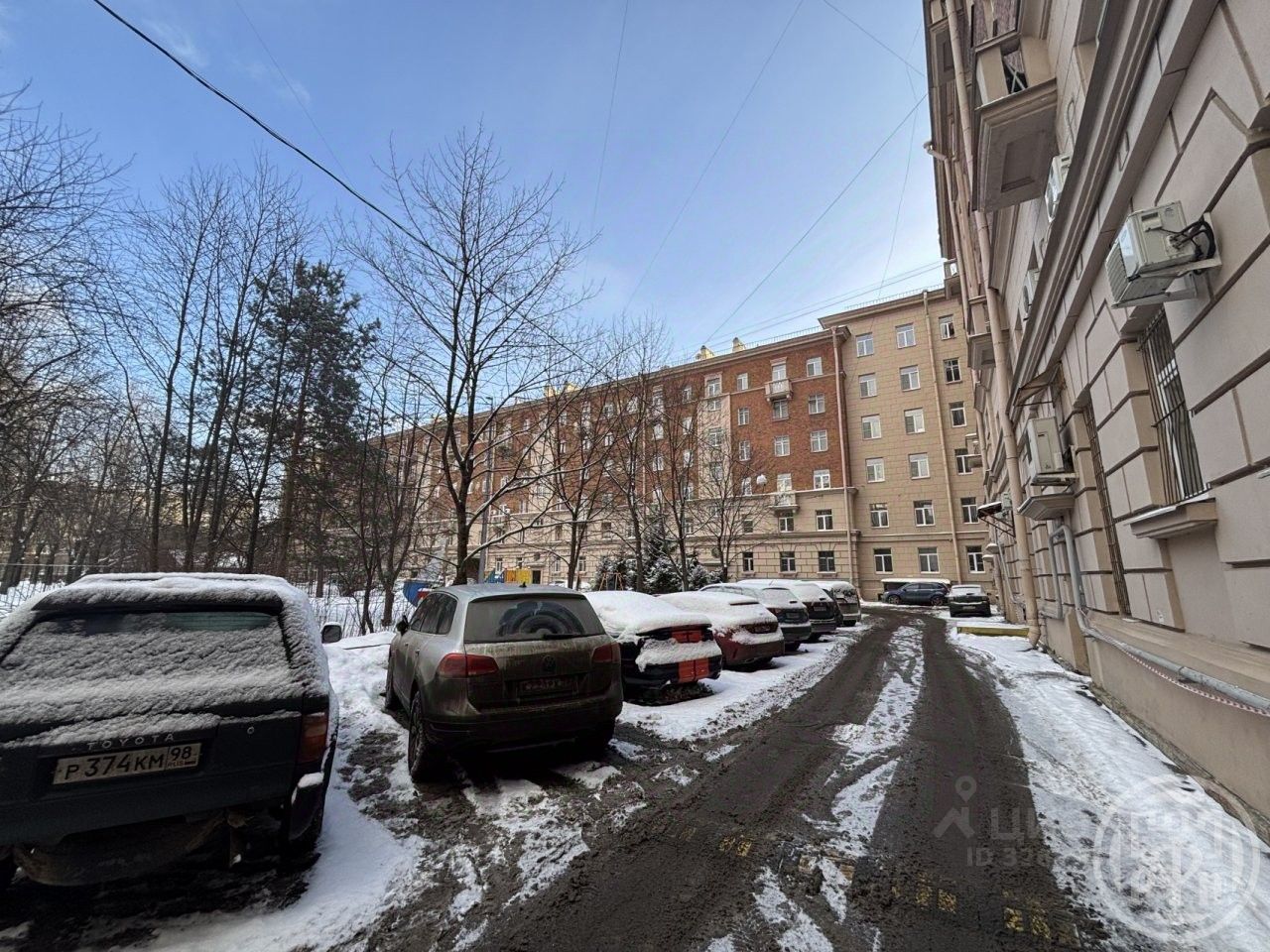 Продажа 3-комн квартиры на вторичном рынке Московский проспект, 182