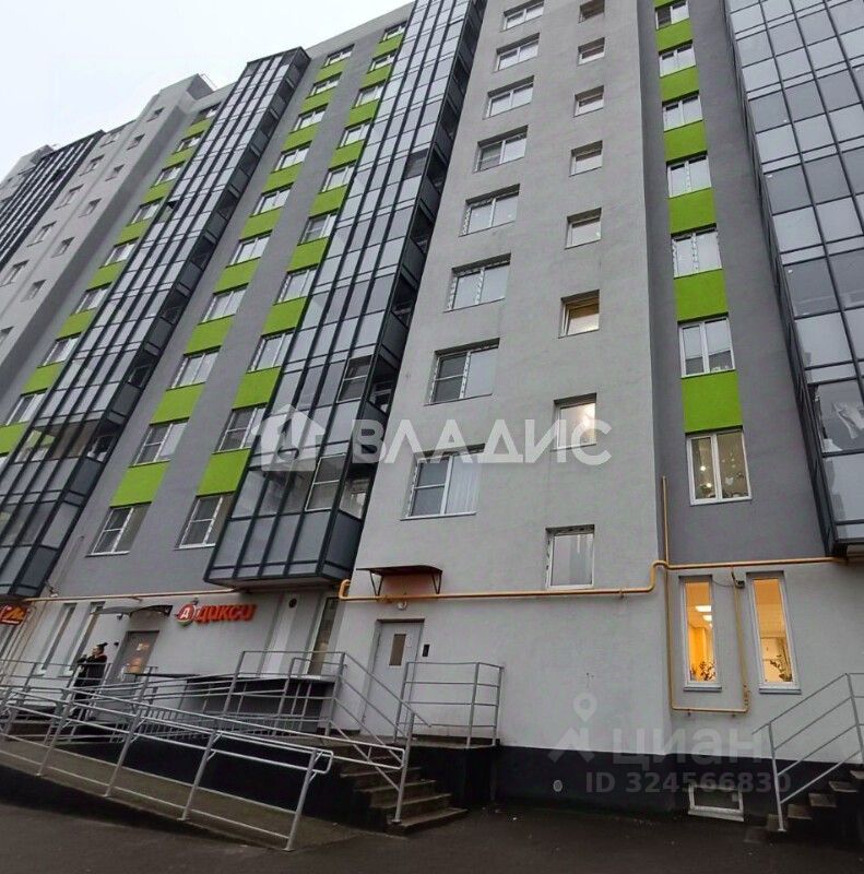 Продажа 1-комн квартиры на вторичном рынке Имени Свердлова пгт, проезд Западный, 13/1