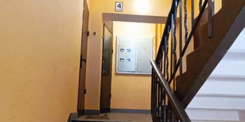 2-комн квартира улица Приорова,  д. 38