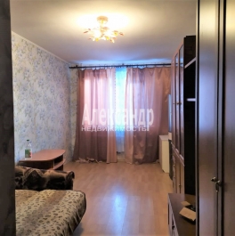 Продажа 4-комн квартиры на вторичном рынке Красное Село г., Красногородская ул. ,  д. 9,  к. 2