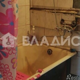 Продажа 1-комн квартиры на вторичном рынке Петергоф г, Ропшинское ш,  д. 6