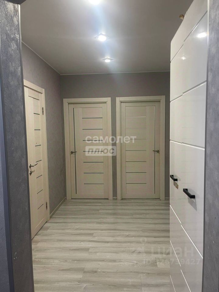 Продажа 3-комн квартиры на вторичном рынке Первый Андреевский кв-л, Андреевка пгт, 1