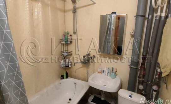 Продажа 1-комн квартиры на вторичном рынке ул Фёдора Абрамова,  д. 4