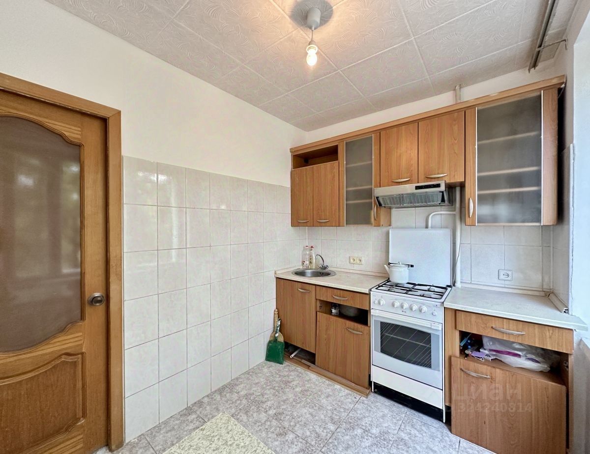 Продажа 2-комн квартиры на вторичном рынке улица Михайлова, 30/8