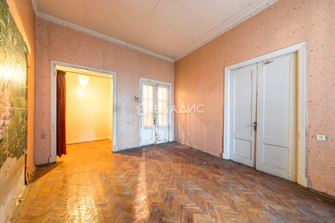 Продажа 3-комн квартиры на вторичном рынке Малая Посадская улица,  д. 8