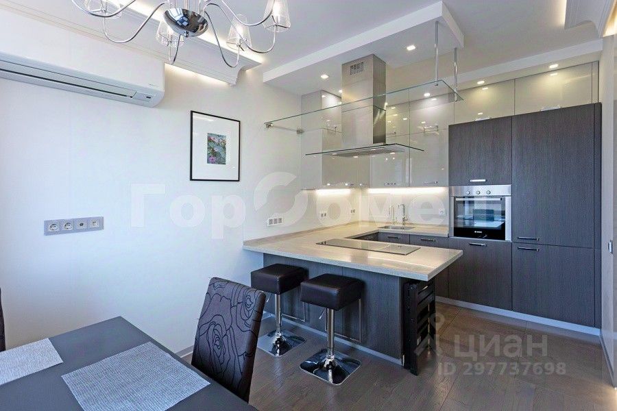 Продажа 3-комн квартиры на вторичном рынке Химки, улица Лавочкина, 25