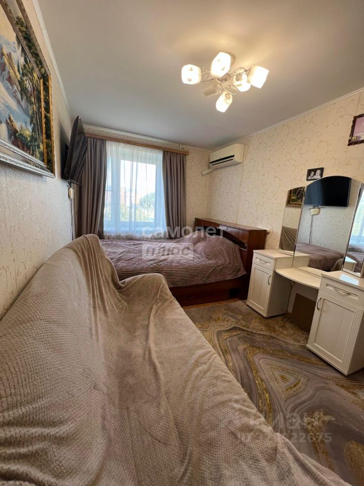 Продажа 2-комн квартиры на вторичном рынке Куровское, улица Вокзальная,  д. 8к4