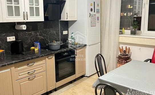 Продажа 5-комн квартиры на вторичном рынке Октябрьский пгт,  д. 1,  к. 2