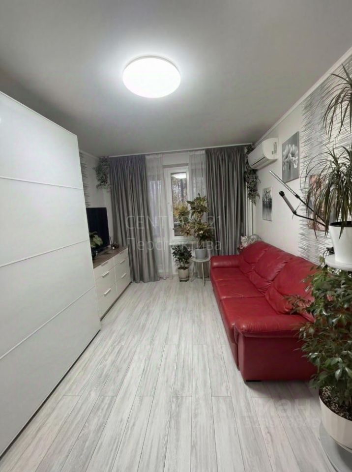 Продажа 2-комн квартиры на вторичном рынке улица Гурьянова, 43