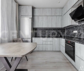 Продать Квартиры вторичка Кудрово г, Австрийская ул  4 к1 