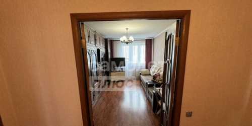 3-комн квартира улица Авиаторов,  д. 12