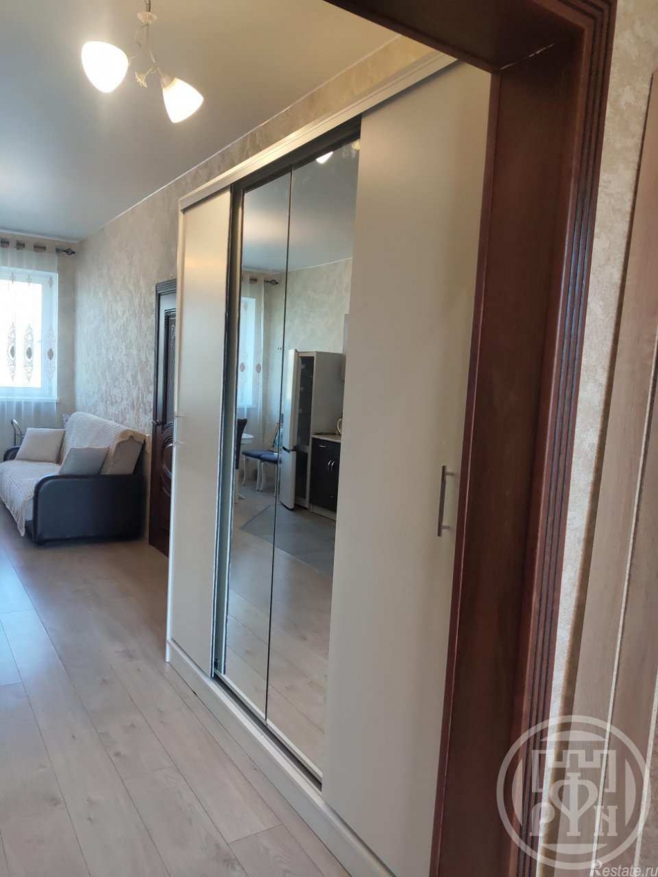 Продажа 2-комн квартиры на вторичном рынке Петергоф г., Аврова ул. ,  д. 41