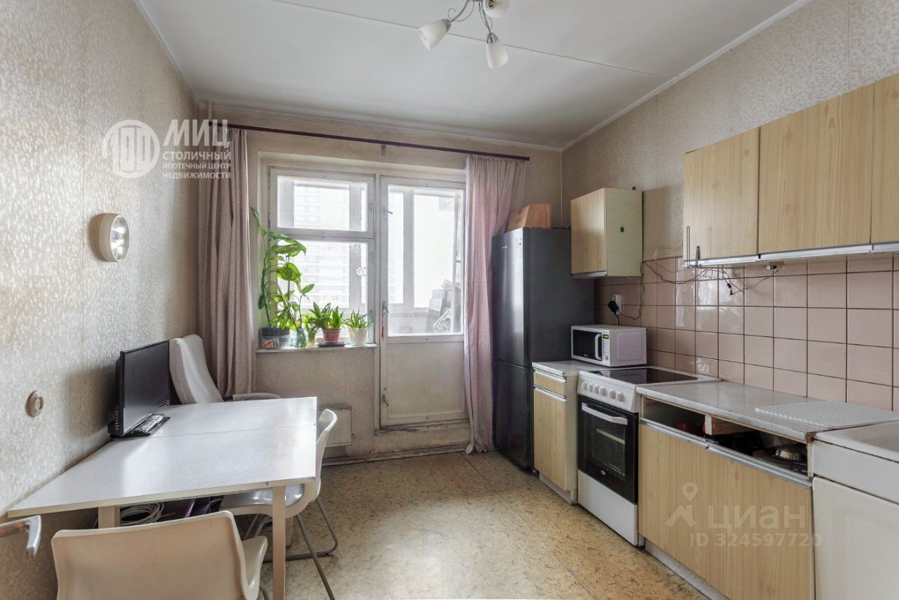 Продажа 2-комн квартиры на вторичном рынке улица Академика Пилюгина, 14К2