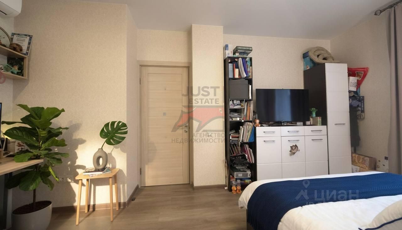 Продажа 1-комн квартиры на вторичном рынке Нахабино пгт, улица Королева, 3