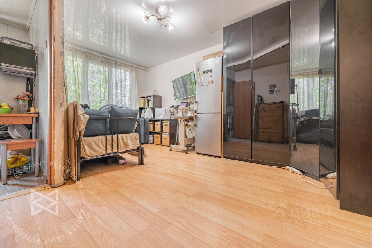 Продажа 4-комн квартиры на вторичном рынке улица Лени Голикова, 30