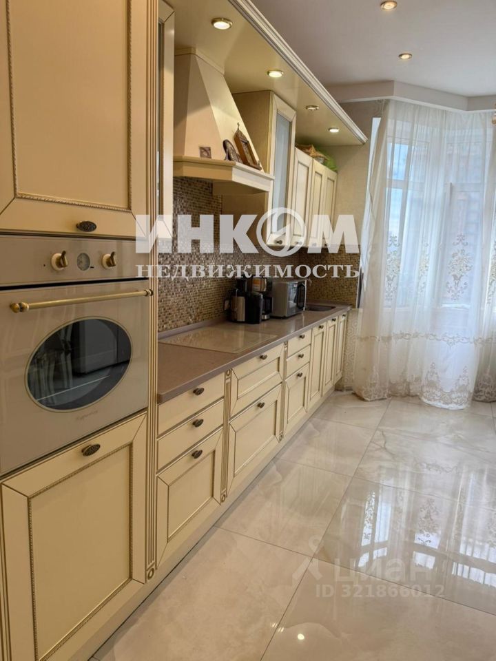 Продажа 3-комн квартиры на вторичном рынке Авиационная улица, 77к2