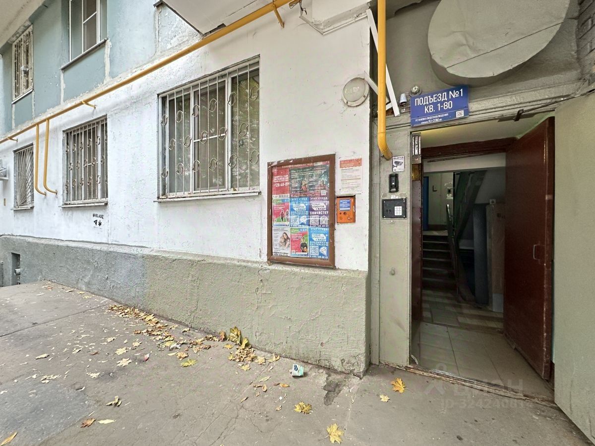 Продажа 2-комн квартиры на вторичном рынке улица Михайлова, 30/8