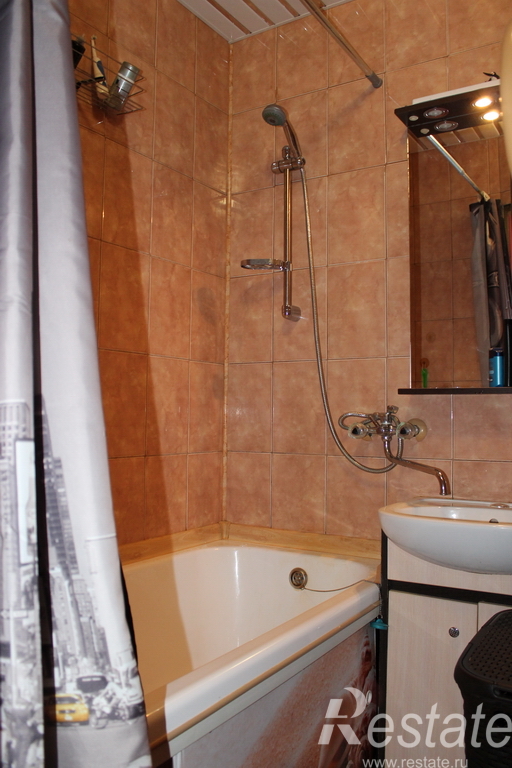 Продажа 3-комн квартиры на вторичном рынке Меншиковский пр-кт ,  д. 13,  к. 1