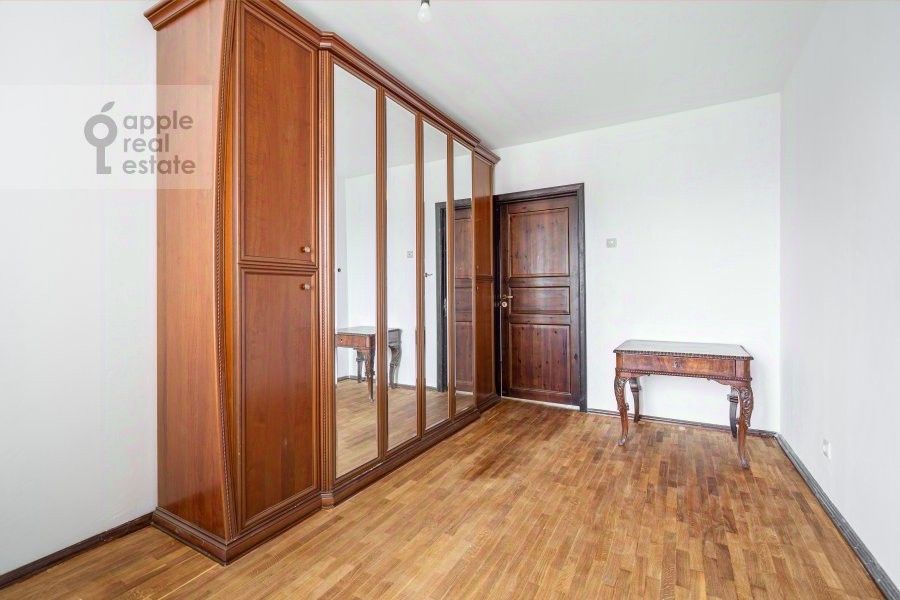 Продажа 3-комн квартиры на вторичном рынке Долгоруковская улица, 40