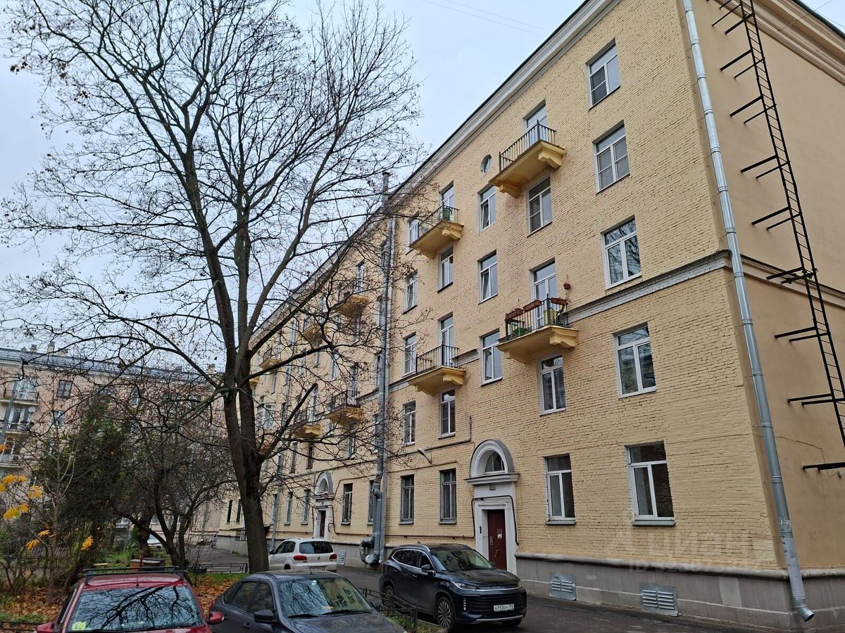 Продажа 2-комн квартиры на вторичном рынке улица Карташихина, 22