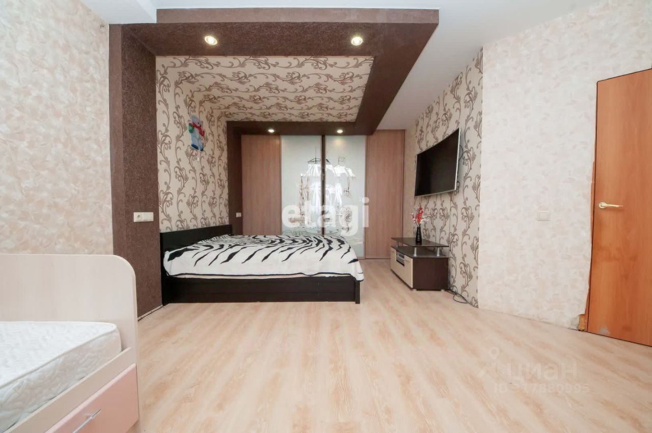 Продажа 2-комн квартиры на вторичном рынке Тельмана, бульвар Ладожский, 1к1