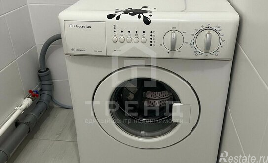 Продажа 1-комн квартиры на вторичном рынке Ветеранов пр-кт,  д. 185,  к. 2 стр 1