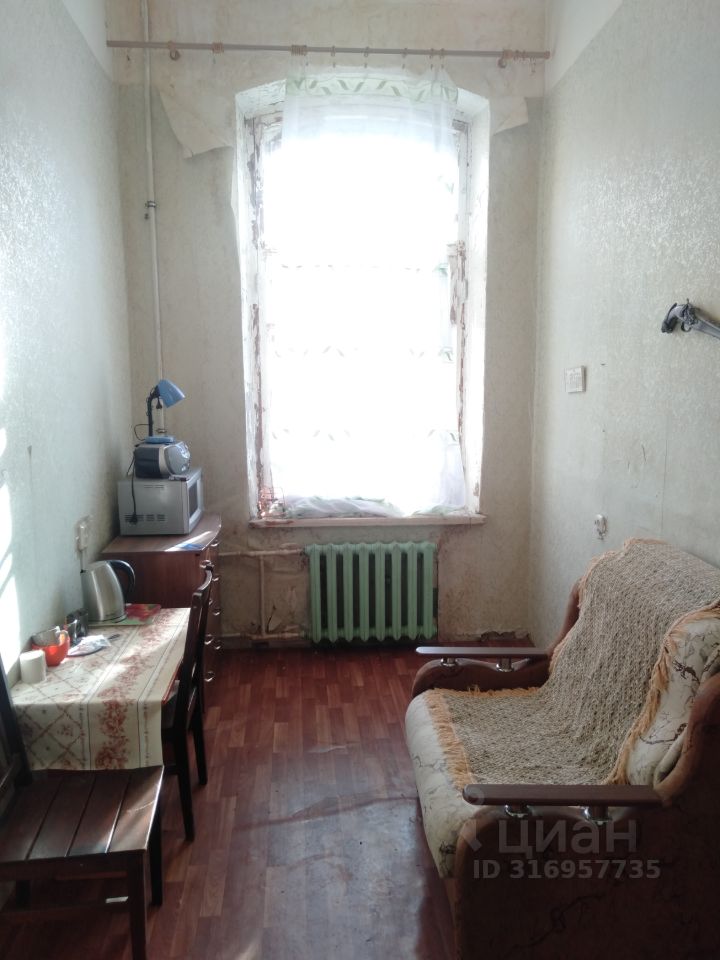 Продажа 4-комн квартиры на вторичном рынке Кронштадт, Гражданская улица, 23