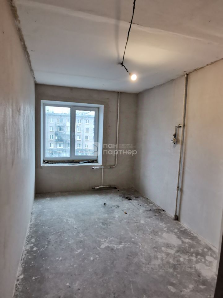 Продажа 3-комн квартиры на вторичном рынке Варшавская улица, 37К1