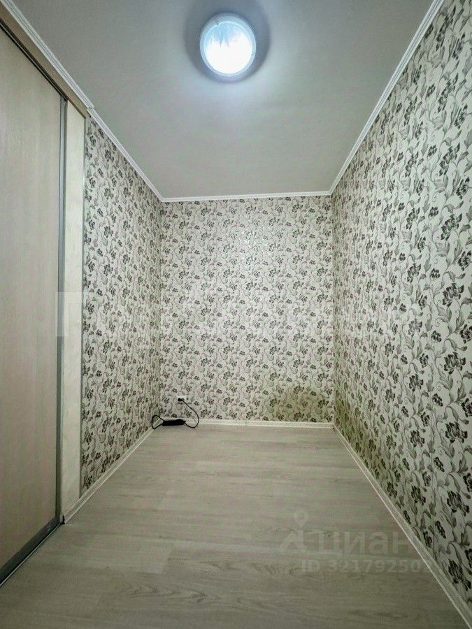 Продажа 1-комн квартиры на вторичном рынке Путилково пгт, улица Новотушинская, 3