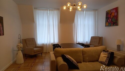 Продажа 4-комн квартиры на вторичном рынке Лахтинская улица,  д. 25Б