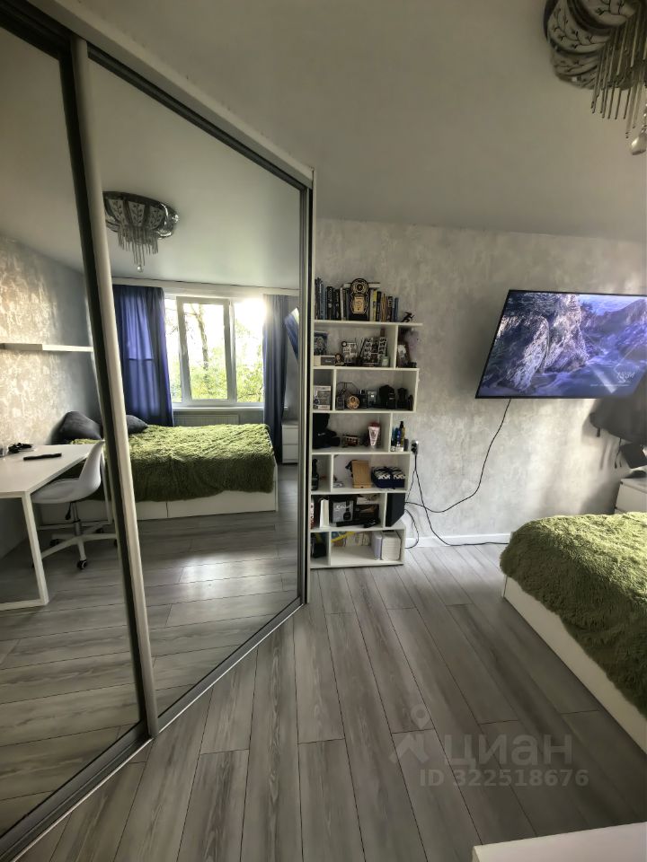 Продажа 3-комн квартиры на вторичном рынке улица Лени Голикова, 10