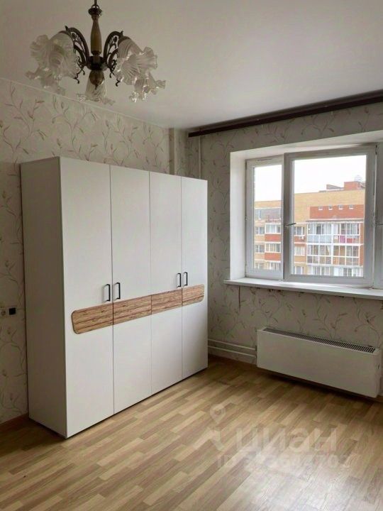 Аренда 1-комн квартиры на вторичном рынке Свердловский пгт, улица Михаила Марченко, 12