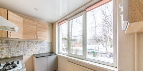 3-комн квартира улица Тельмана,  д. 44