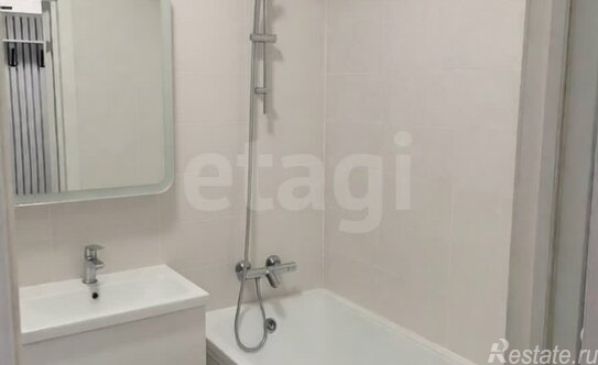 Продажа 1-комн квартиры на вторичном рынке Бугры, Гаражный проезд,  д. 27,  к. 1