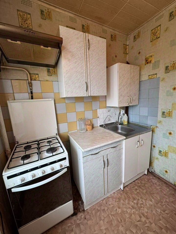 Продажа 2-комн квартиры на вторичном рынке Кронштадт, Советская улица, 15