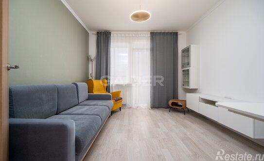 Продажа 2-комн квартиры на вторичном рынке улица Дыбенко,  д. 4 к2