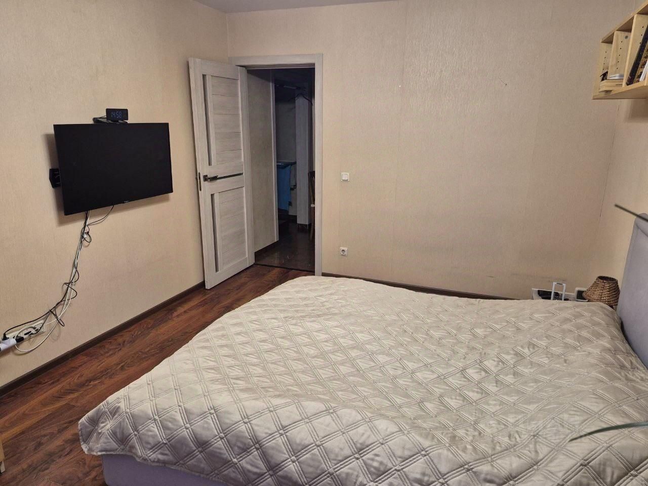 Продажа 2-комн квартиры на вторичном рынке Долгоозерная улица, 37к2