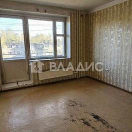 Продажа 2-комн квартиры на вторичном рынке Сходня, Вишнёвая улица,  д. 12