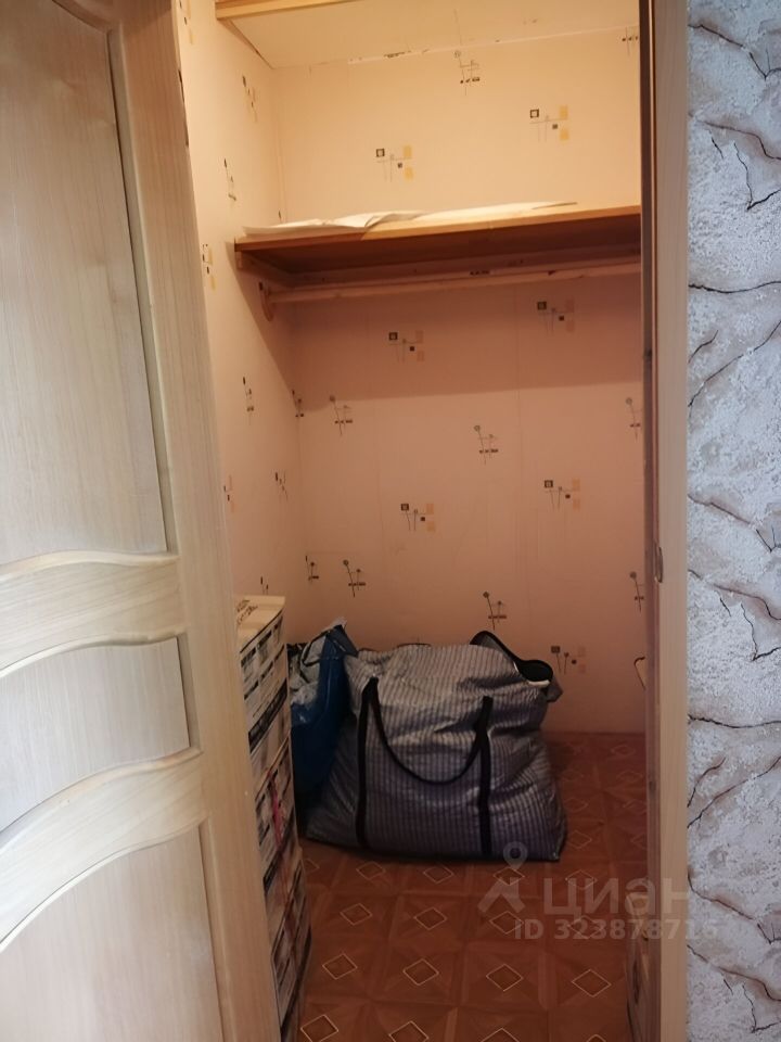Продажа 2-комн квартиры на вторичном рынке пос. Токарево, улица Кленовая, 12