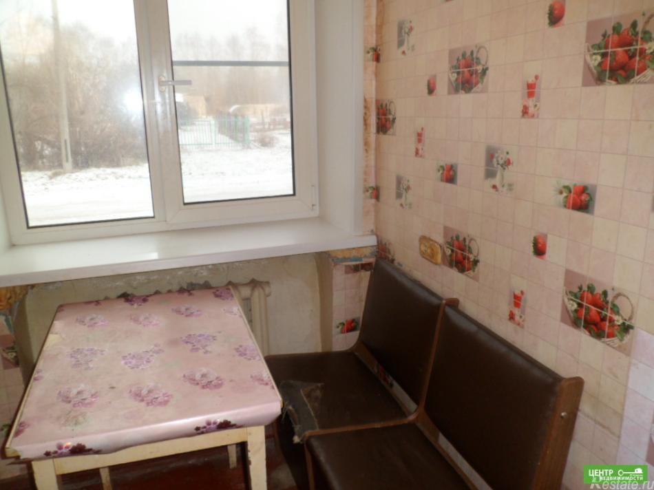 Продажа 2-комн квартиры на вторичном рынке Сланцы г, 1 Мая ул,  д. 16