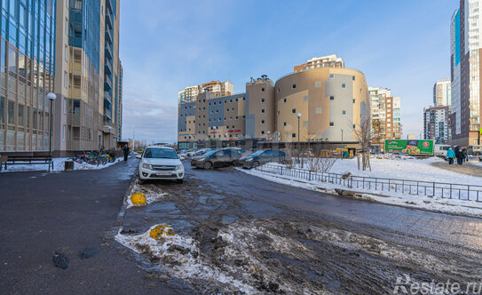 Продажа 2-комн квартиры на вторичном рынке Комендантский пр-кт,  д. 66 к3