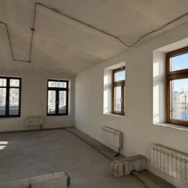 Продажа 4-комн квартиры на вторичном рынке Вознесенский пер,  д. 11,  к. 3