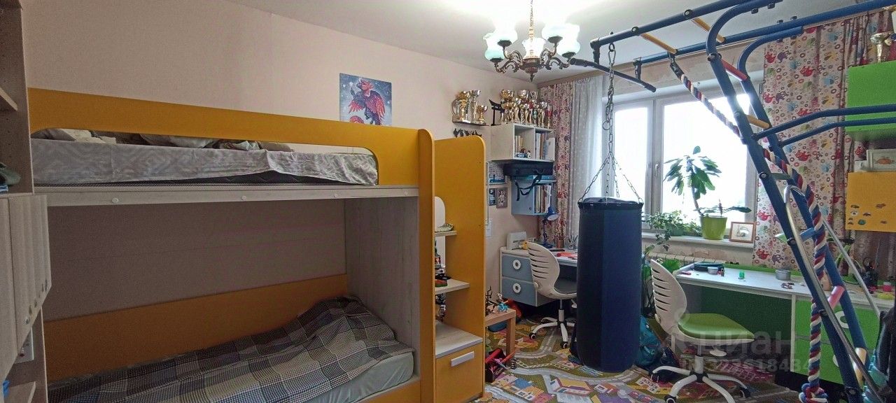 Продажа 3-комн квартиры на вторичном рынке пос. Развилка, 39