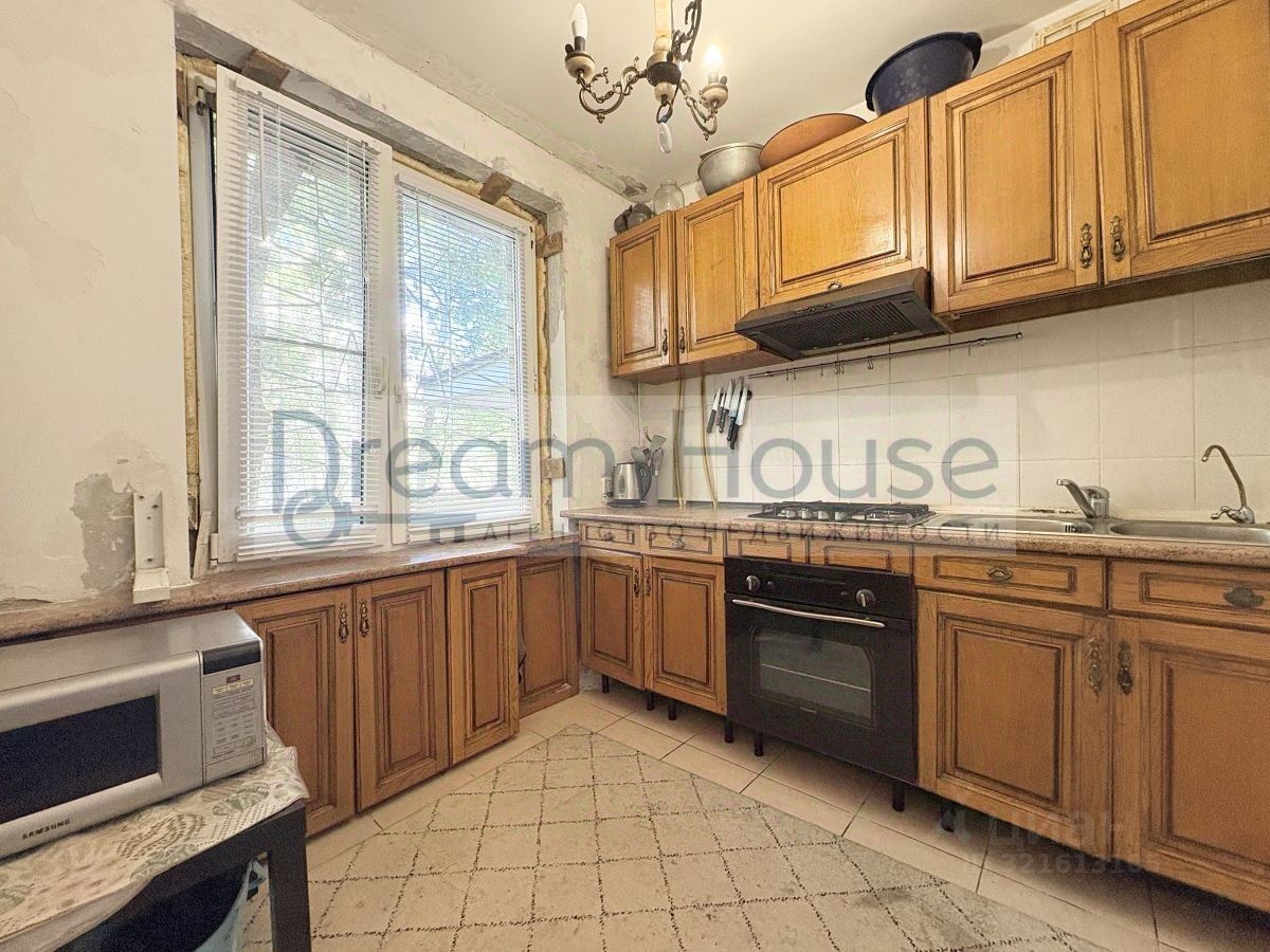 Продажа 3-комн квартиры на вторичном рынке улица Молостовых, 4К1