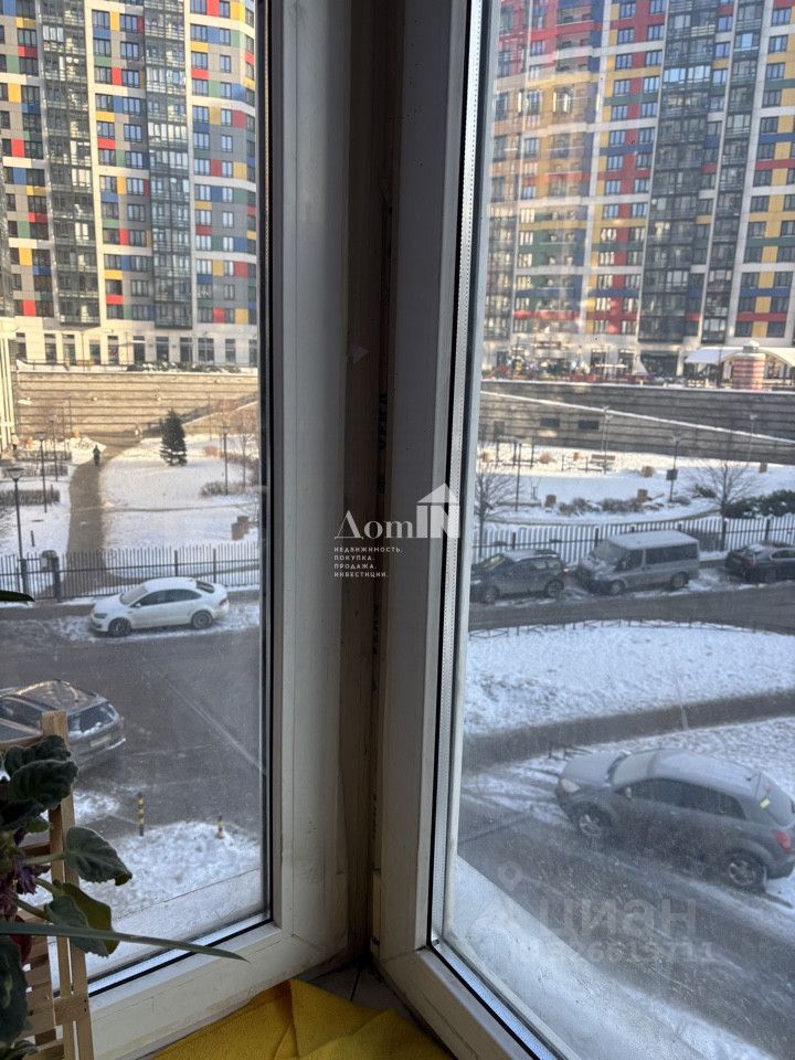 Продажа комнаты улица Оптиков, 34к2
