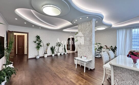 Продажа 4-комн квартиры на вторичном рынке Обуховской обороны пр-кт,  д. 110,  к. 1