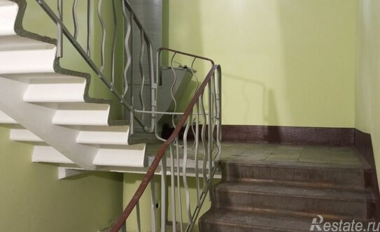 Продажа 2-комн квартиры на вторичном рынке Краснопутиловская улица